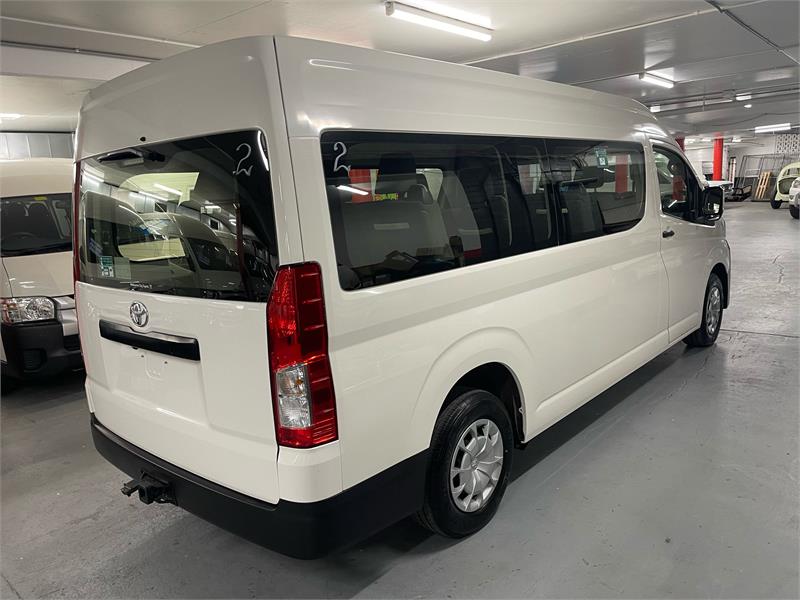 2019 TOYOTA HIACE - View 3