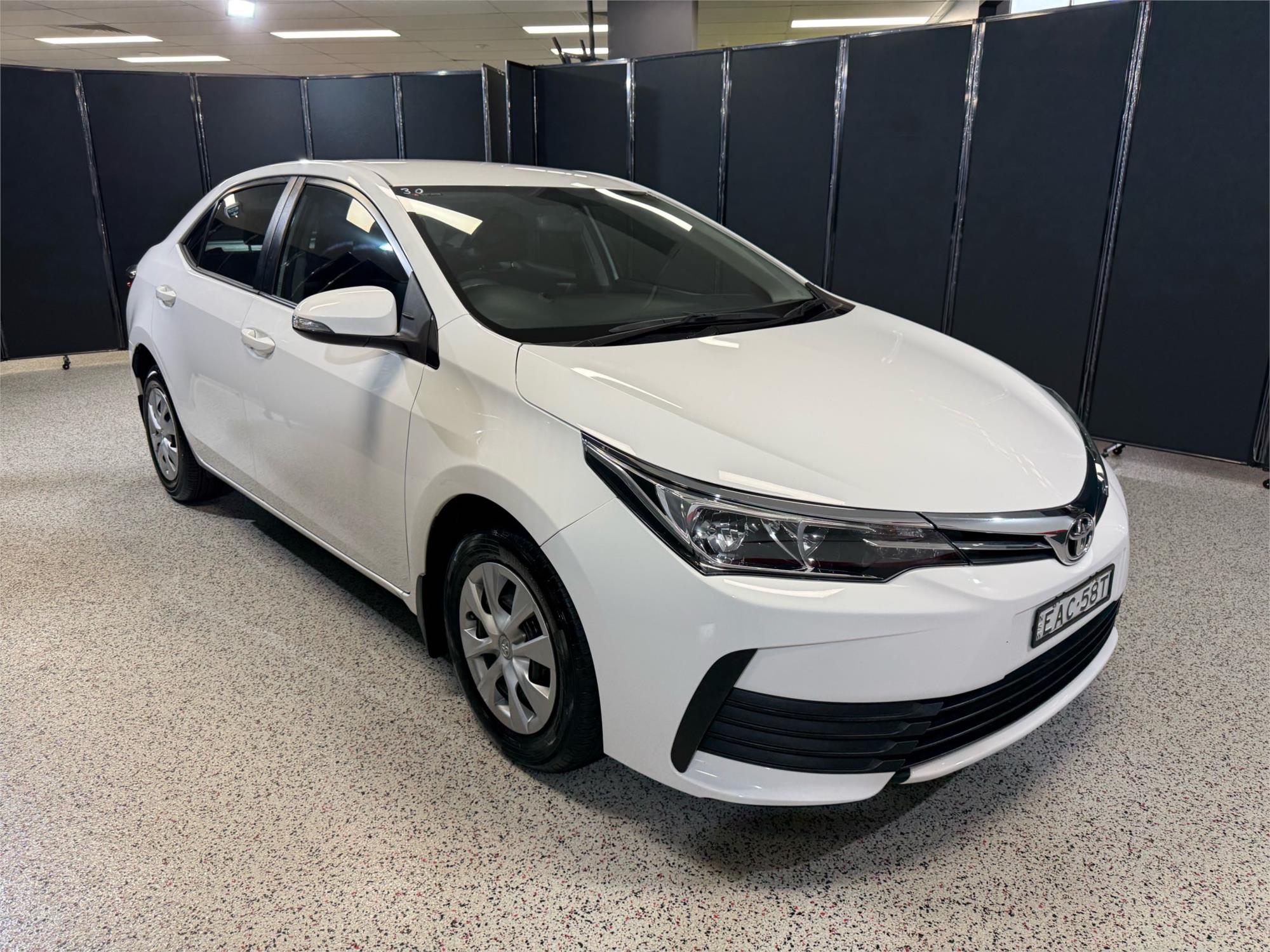 2018 TOYOTA COROLLA - Main View