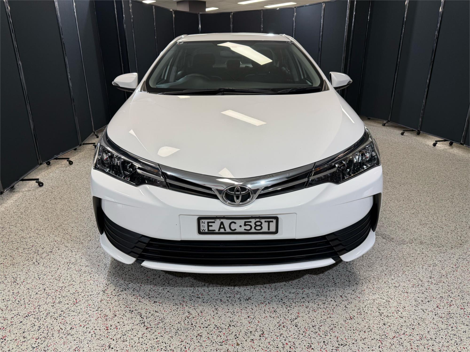 2018 TOYOTA COROLLA - View 2