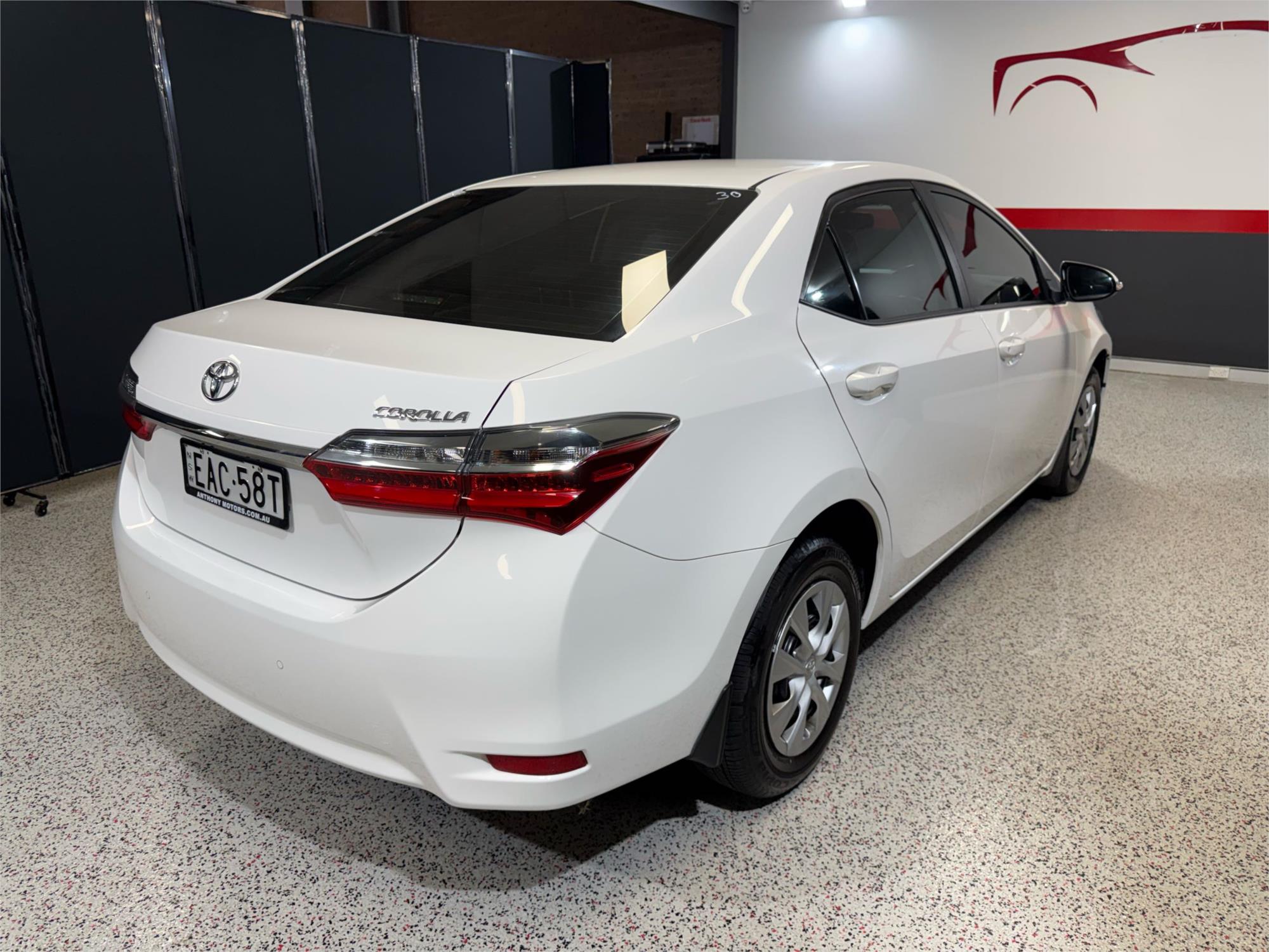 2018 TOYOTA COROLLA - View 3