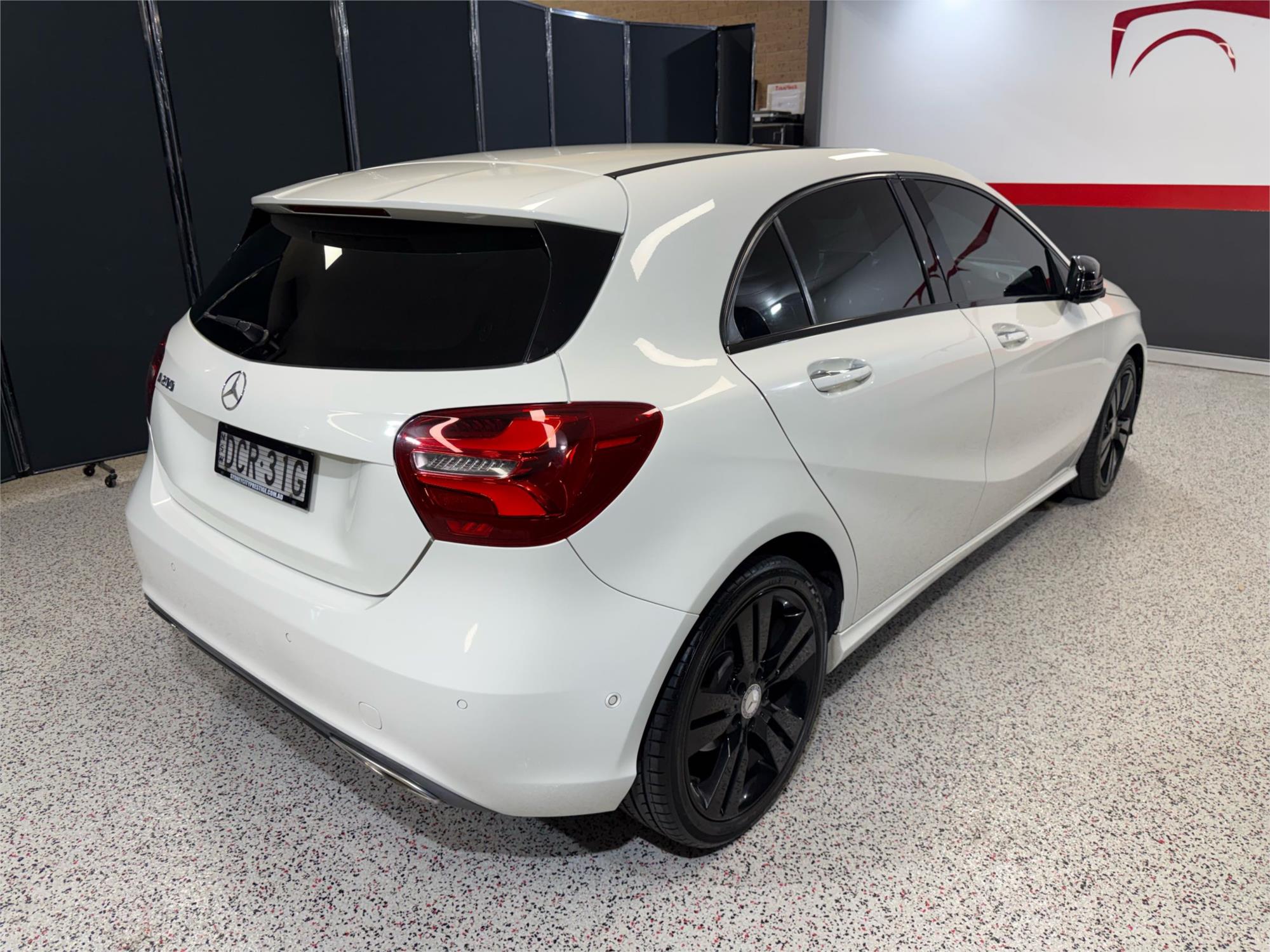 2015 MERCEDES-BENZ A200 - View 3