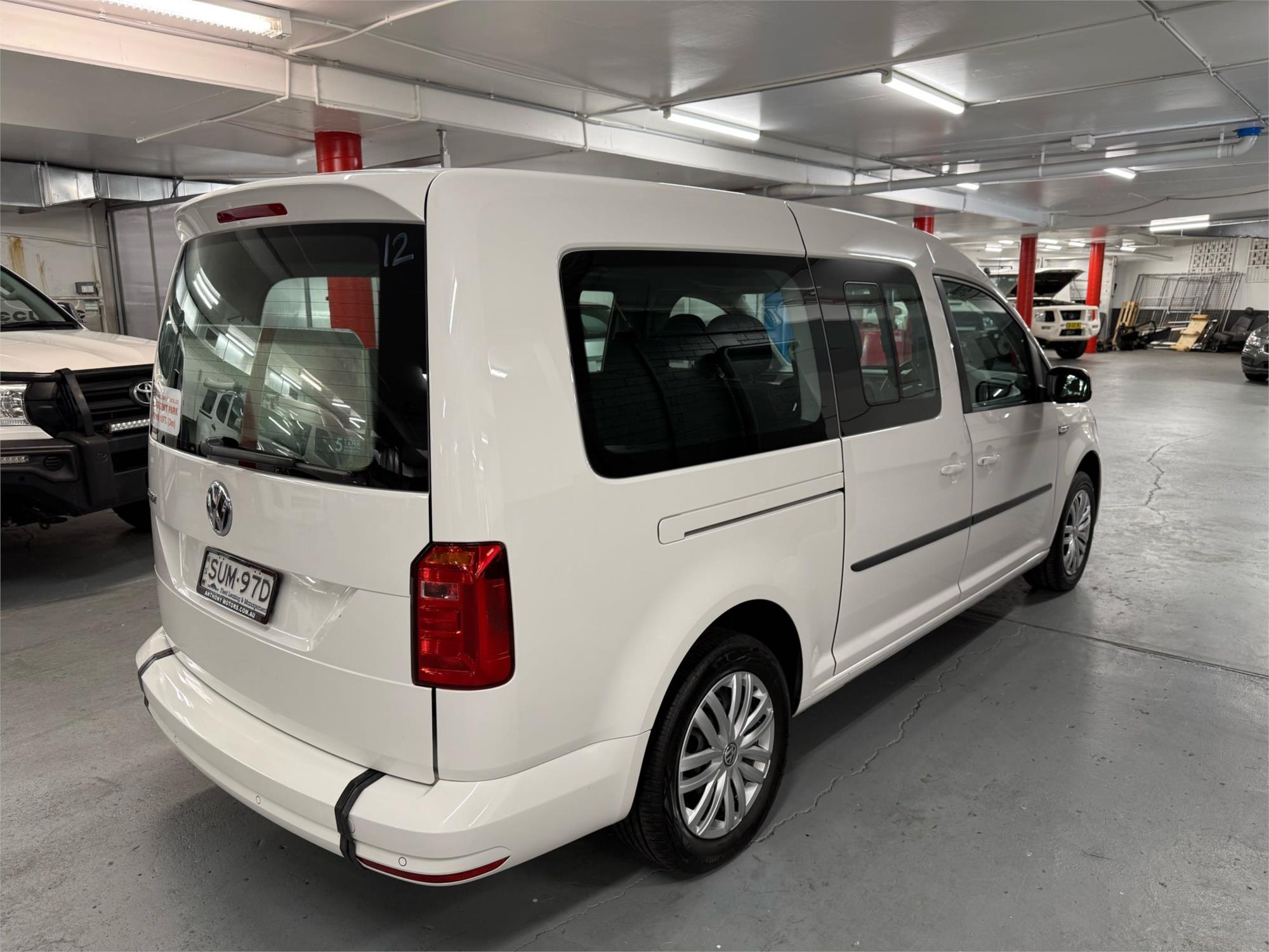 2019 VOLKSWAGEN CADDY - View 4