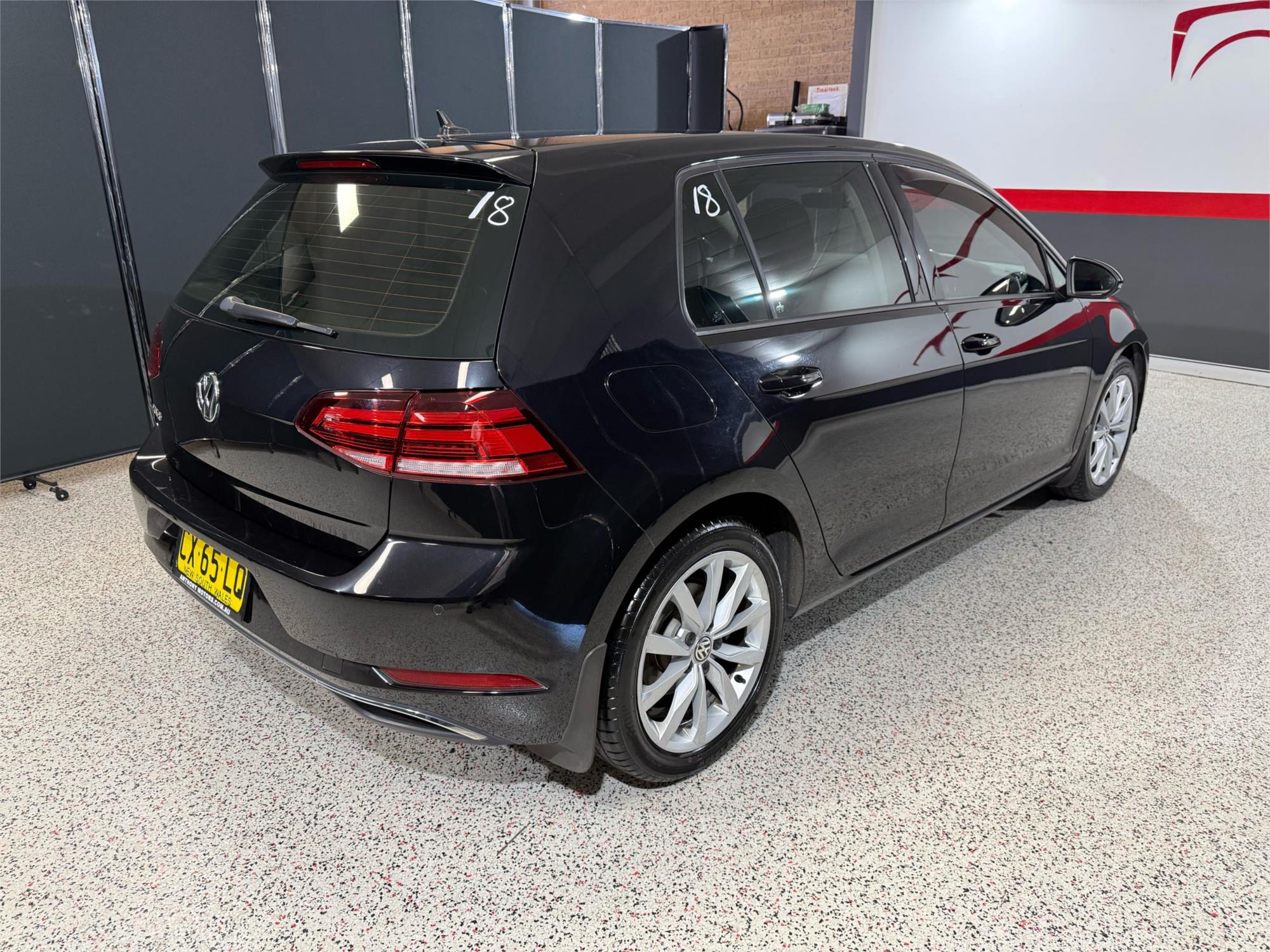 2020 VOLKSWAGEN GOLF - View 3