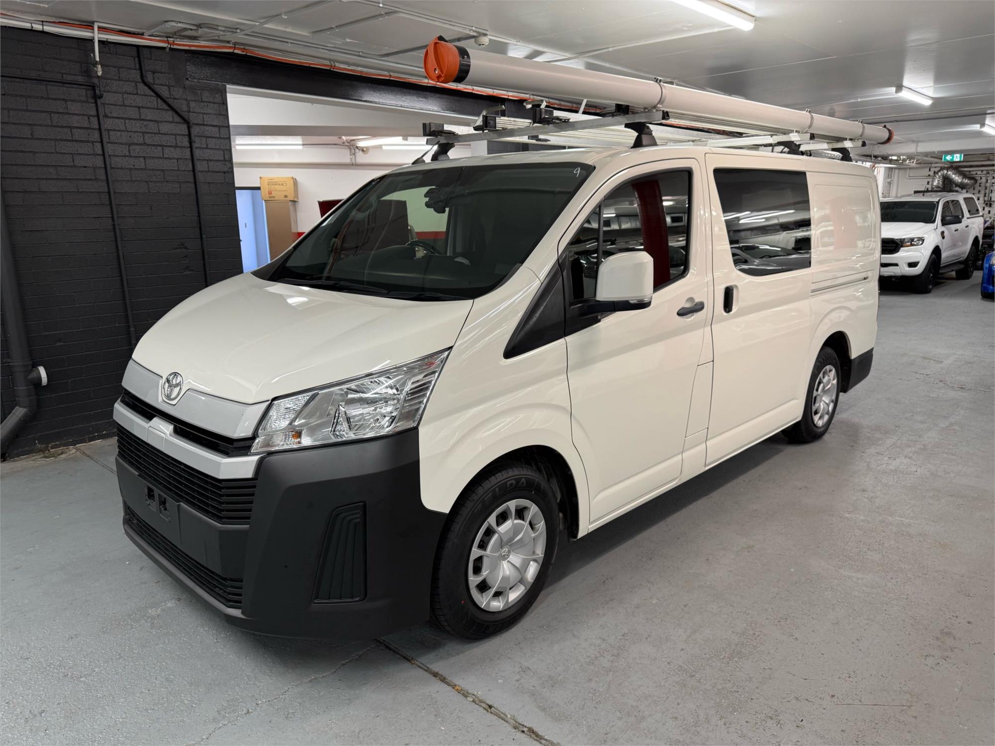 2019 TOYOTA HIACE - View 1
