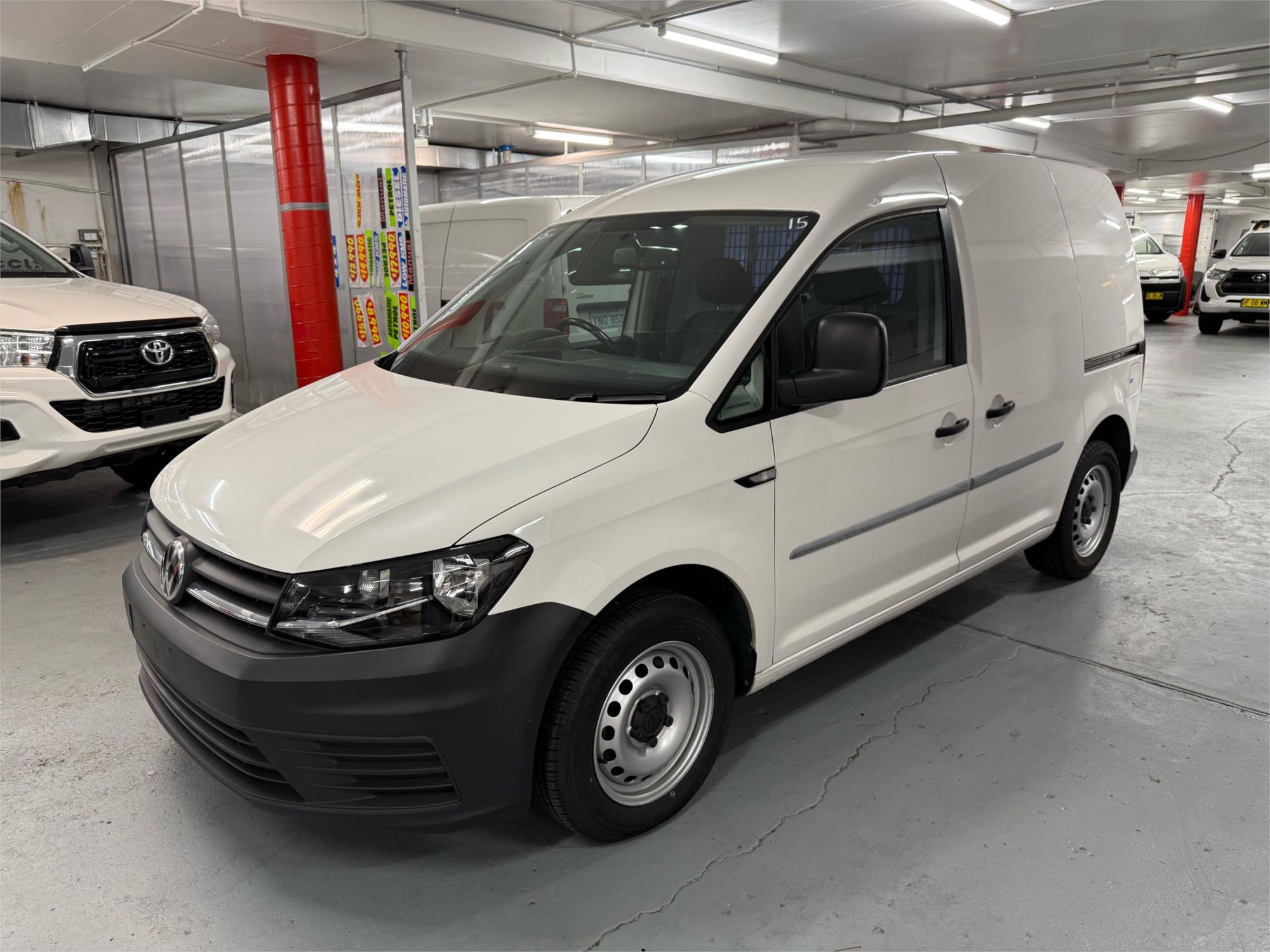 2017 VOLKSWAGEN CADDY - View 1
