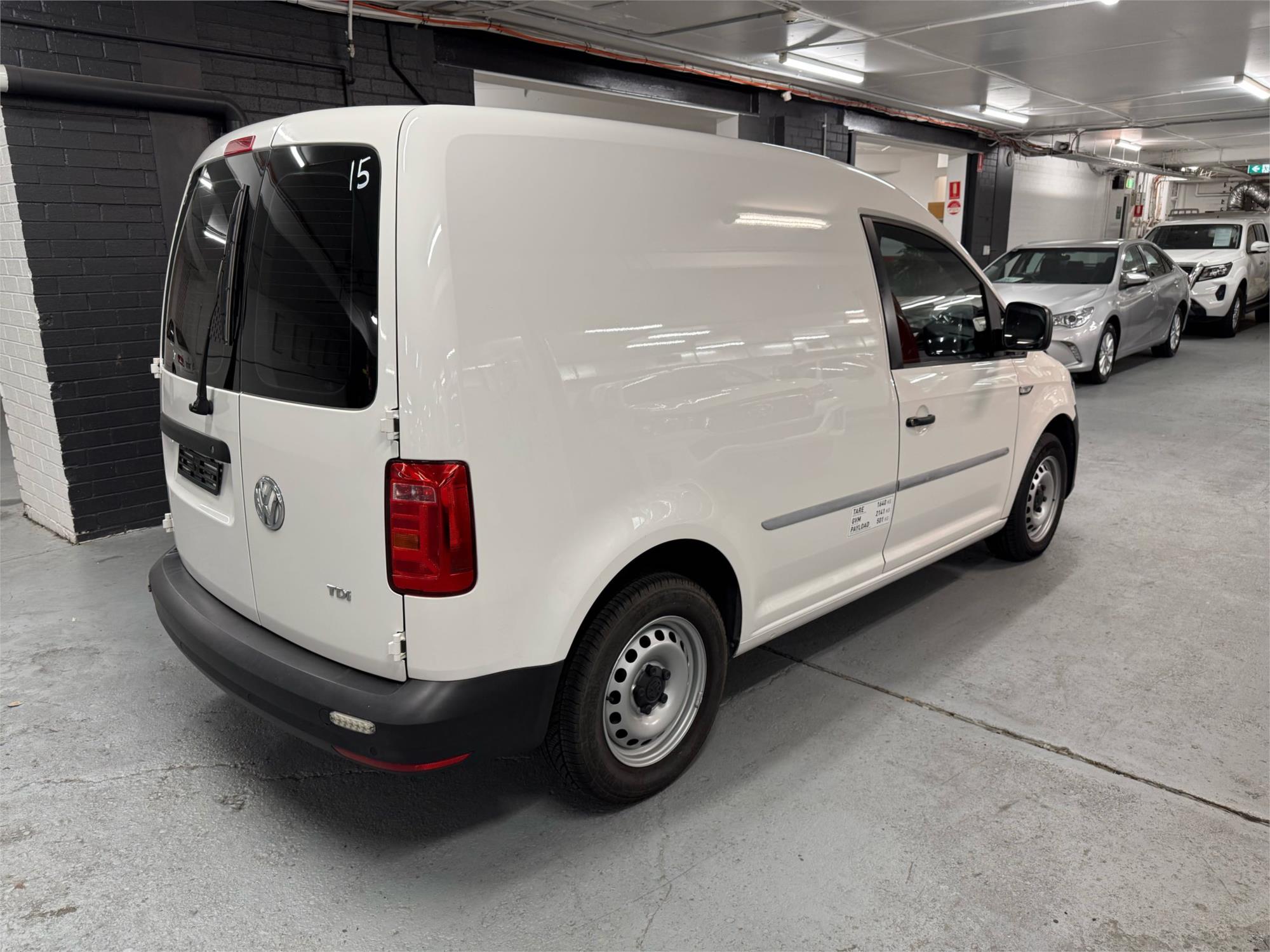 2017 VOLKSWAGEN CADDY - View 3