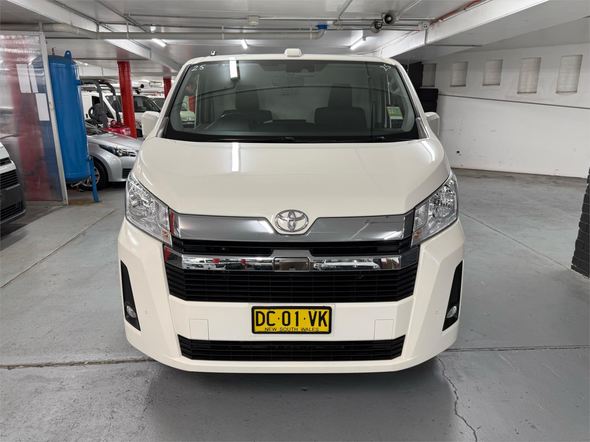 2021 TOYOTA HIACE - View 3