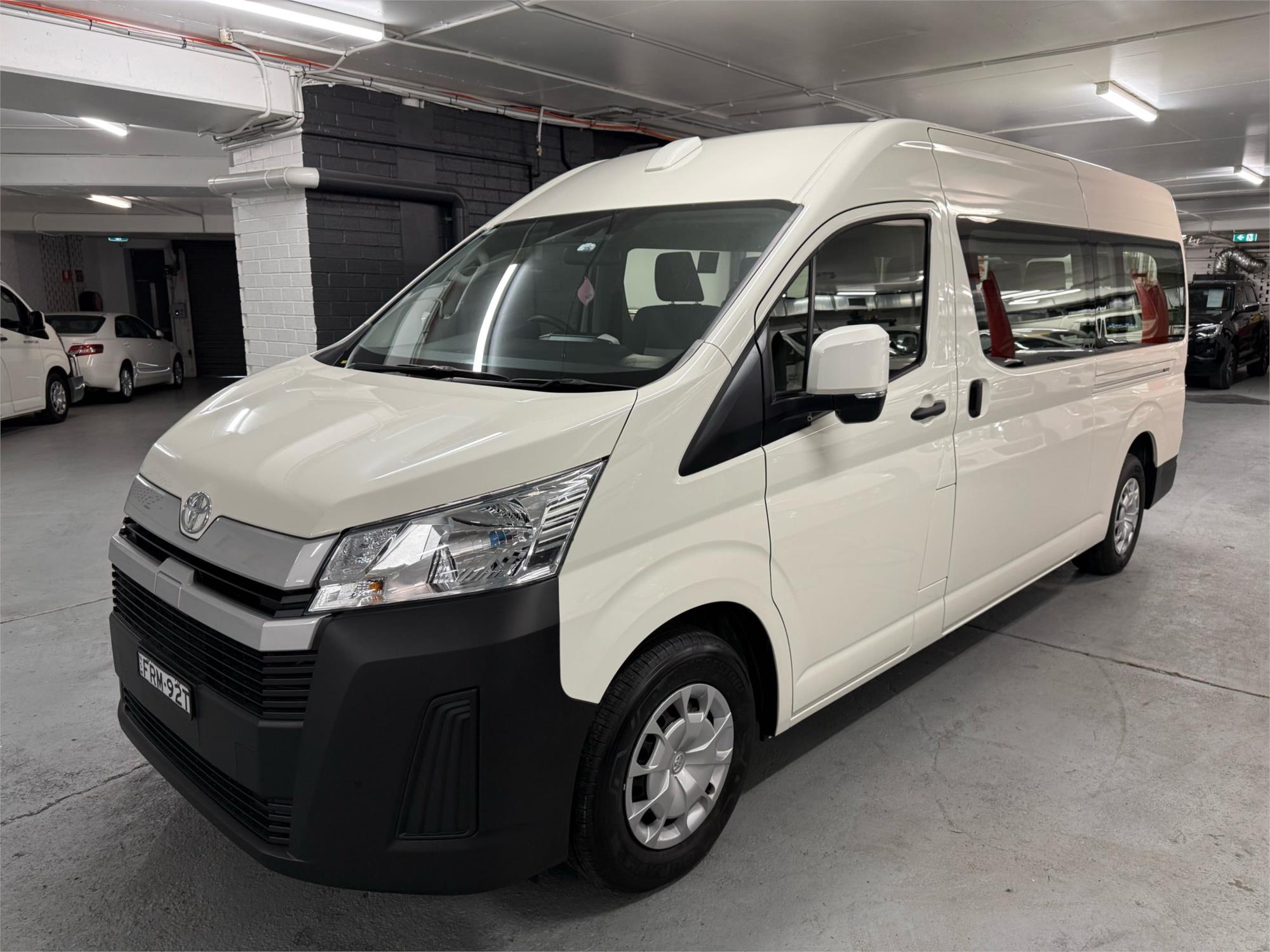 2025 TOYOTA HIACE - View 1