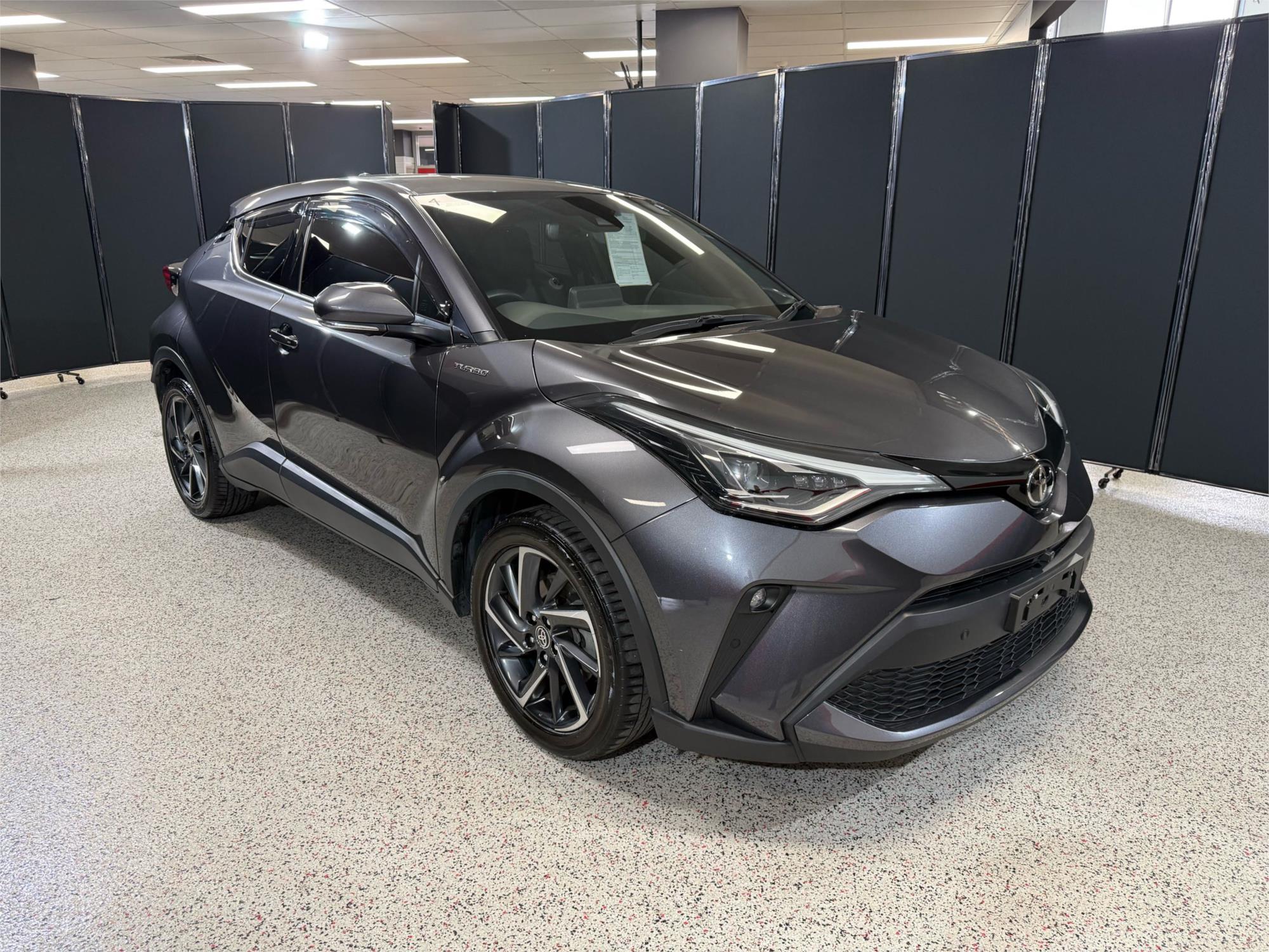 2023 TOYOTA C-HR - Main View