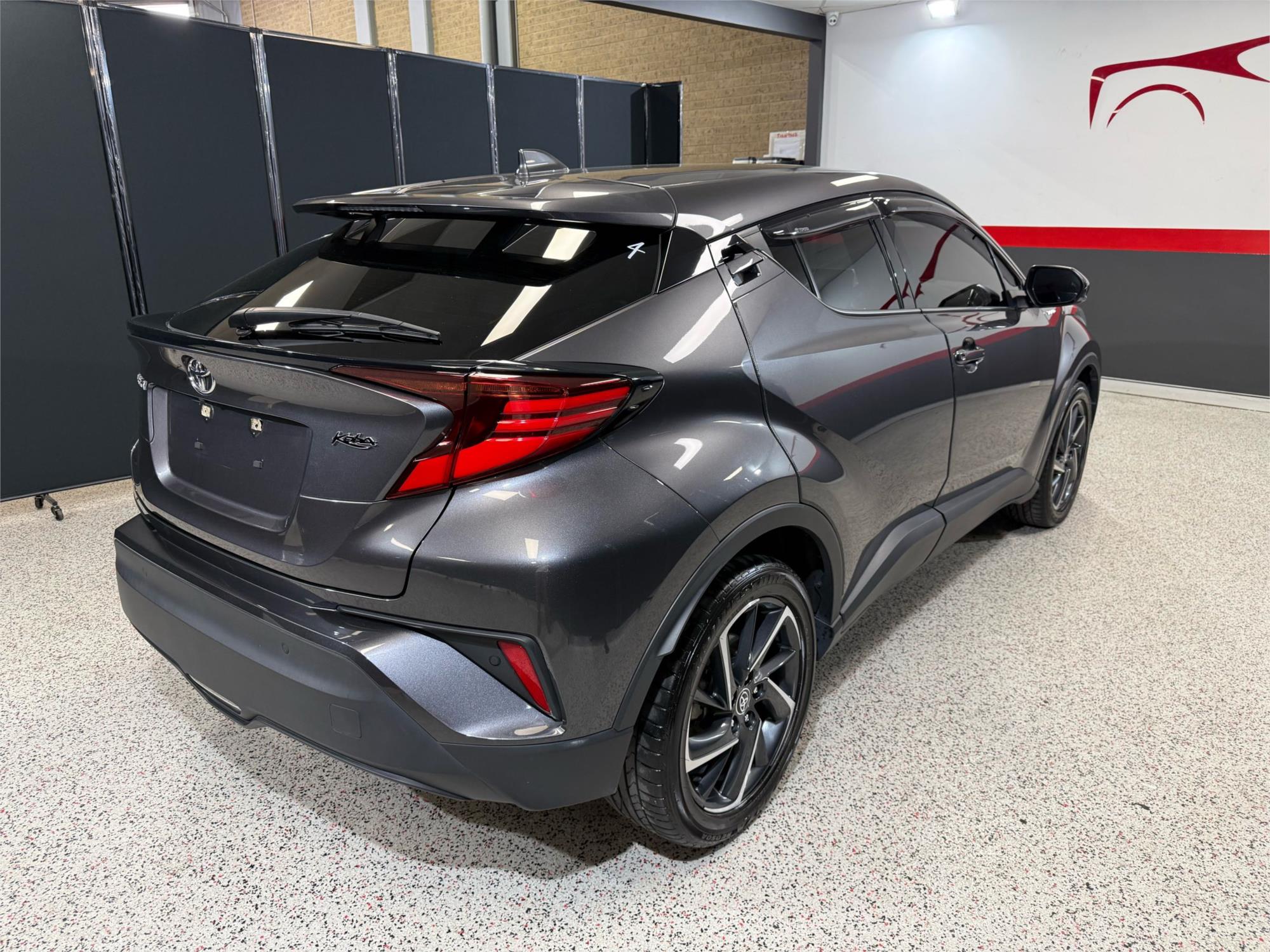 2023 TOYOTA C-HR - View 3
