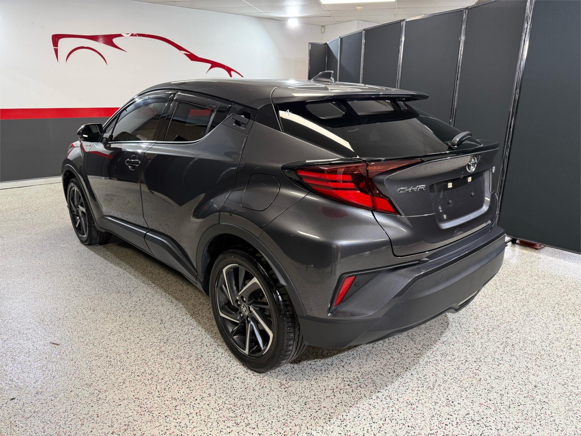 2023 TOYOTA C-HR - View 4