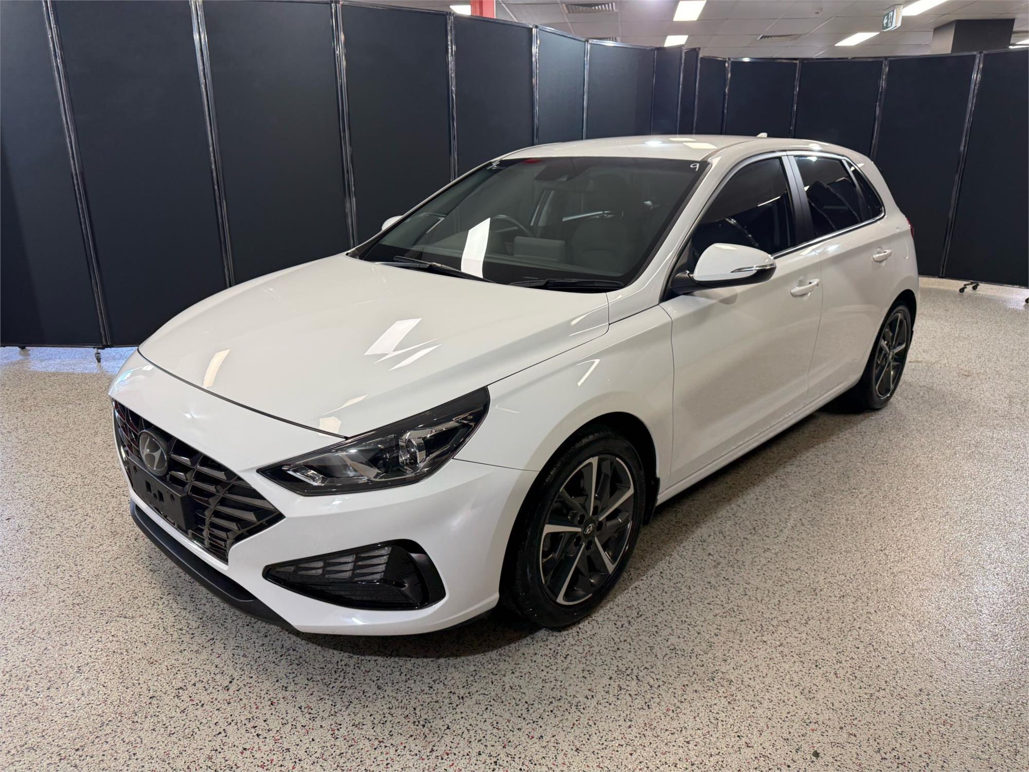2023 HYUNDAI i30 - View 1