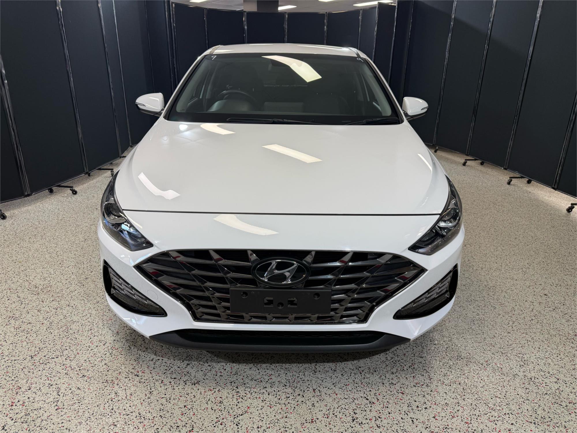2023 HYUNDAI i30 - View 2
