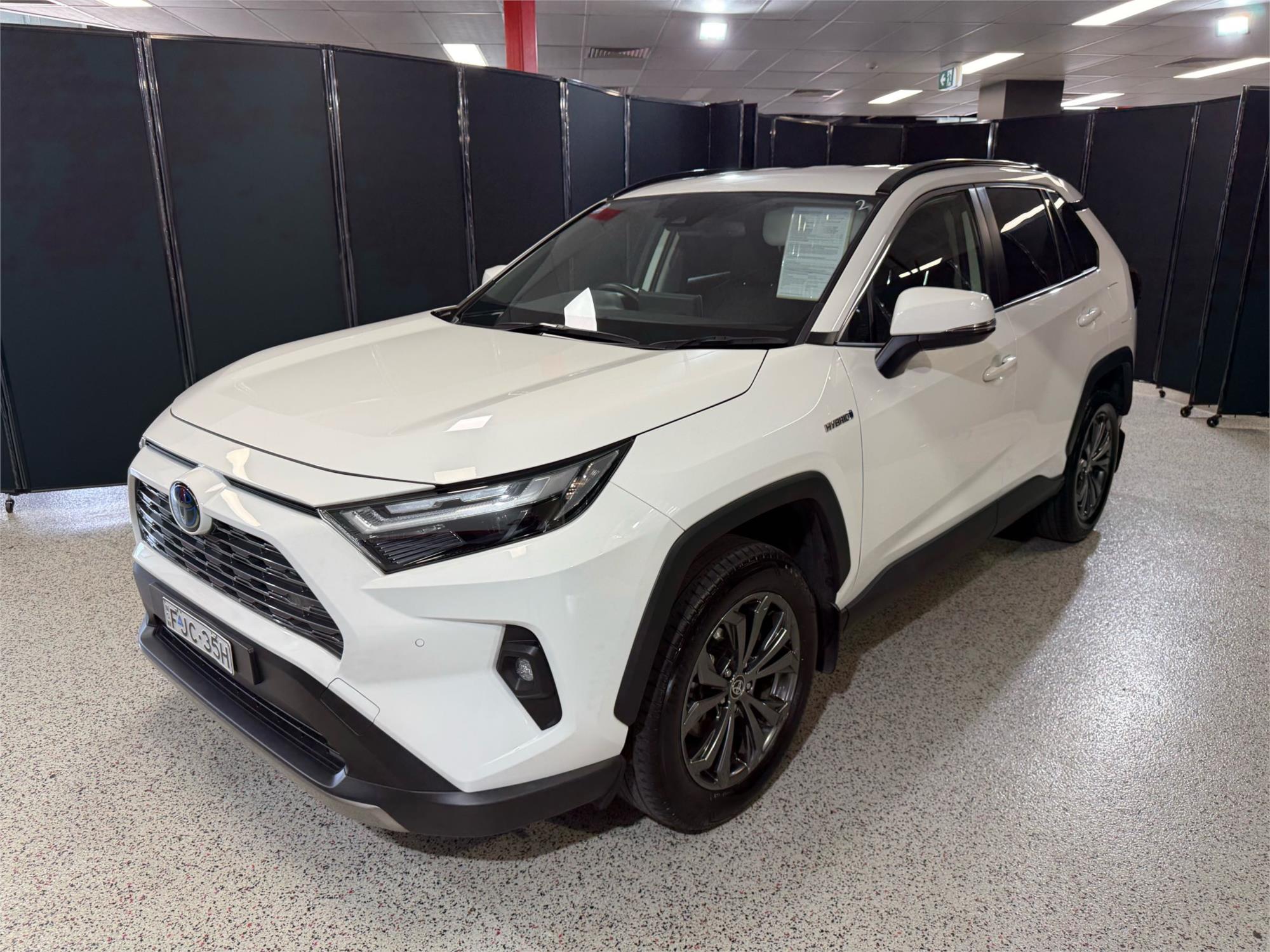 2024 TOYOTA RAV4 - View 1