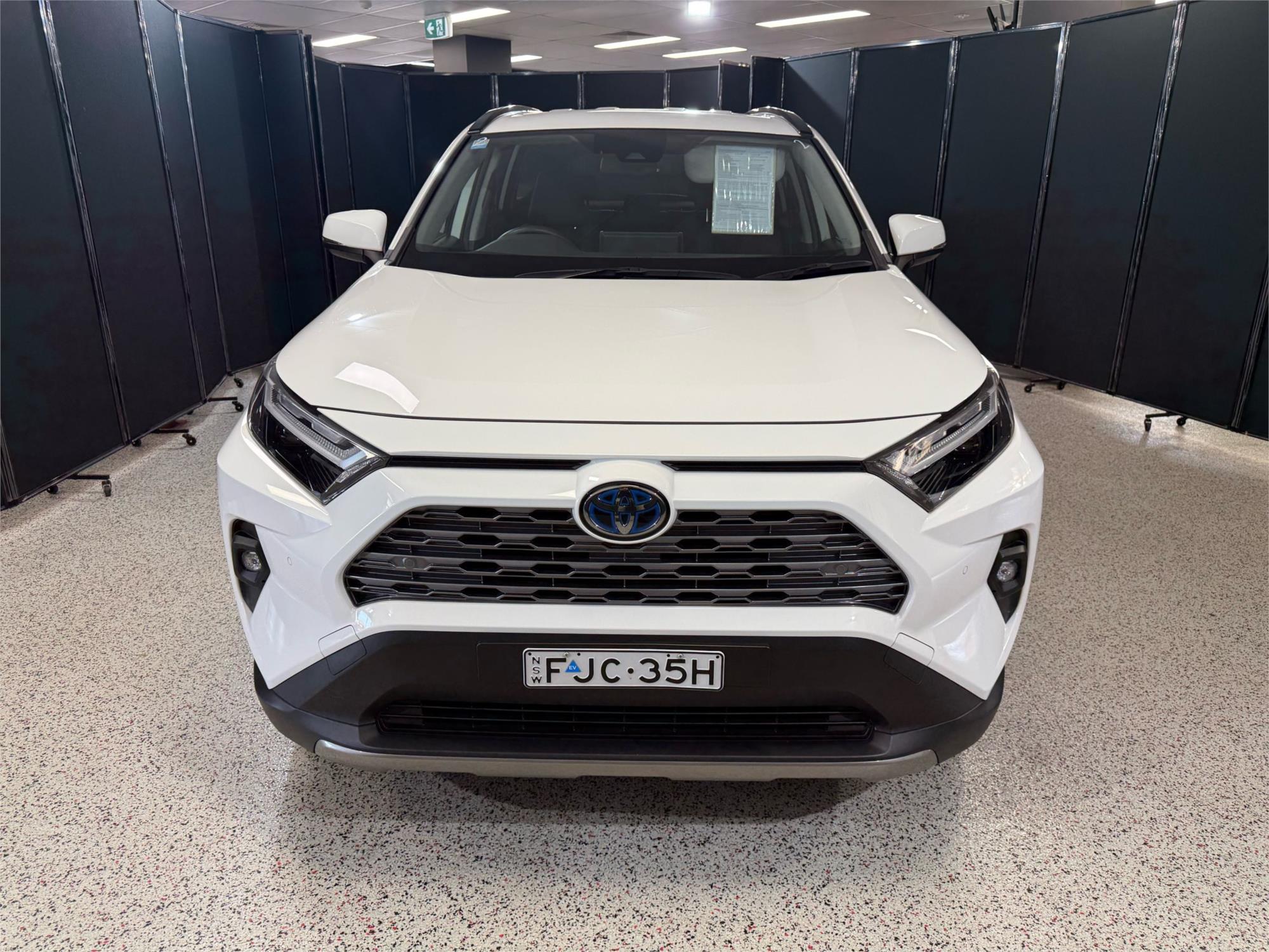 2024 TOYOTA RAV4 - View 2
