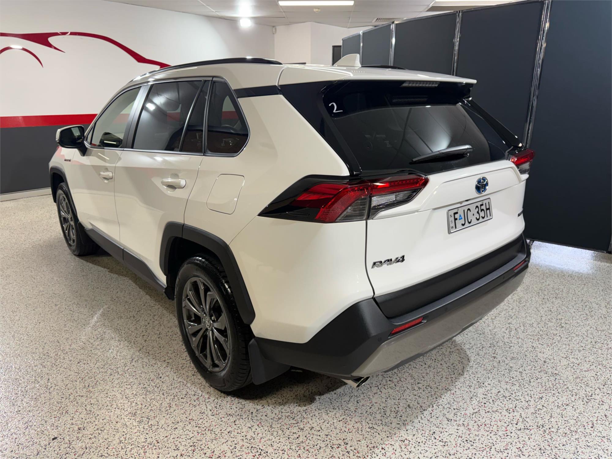2024 TOYOTA RAV4 - View 4