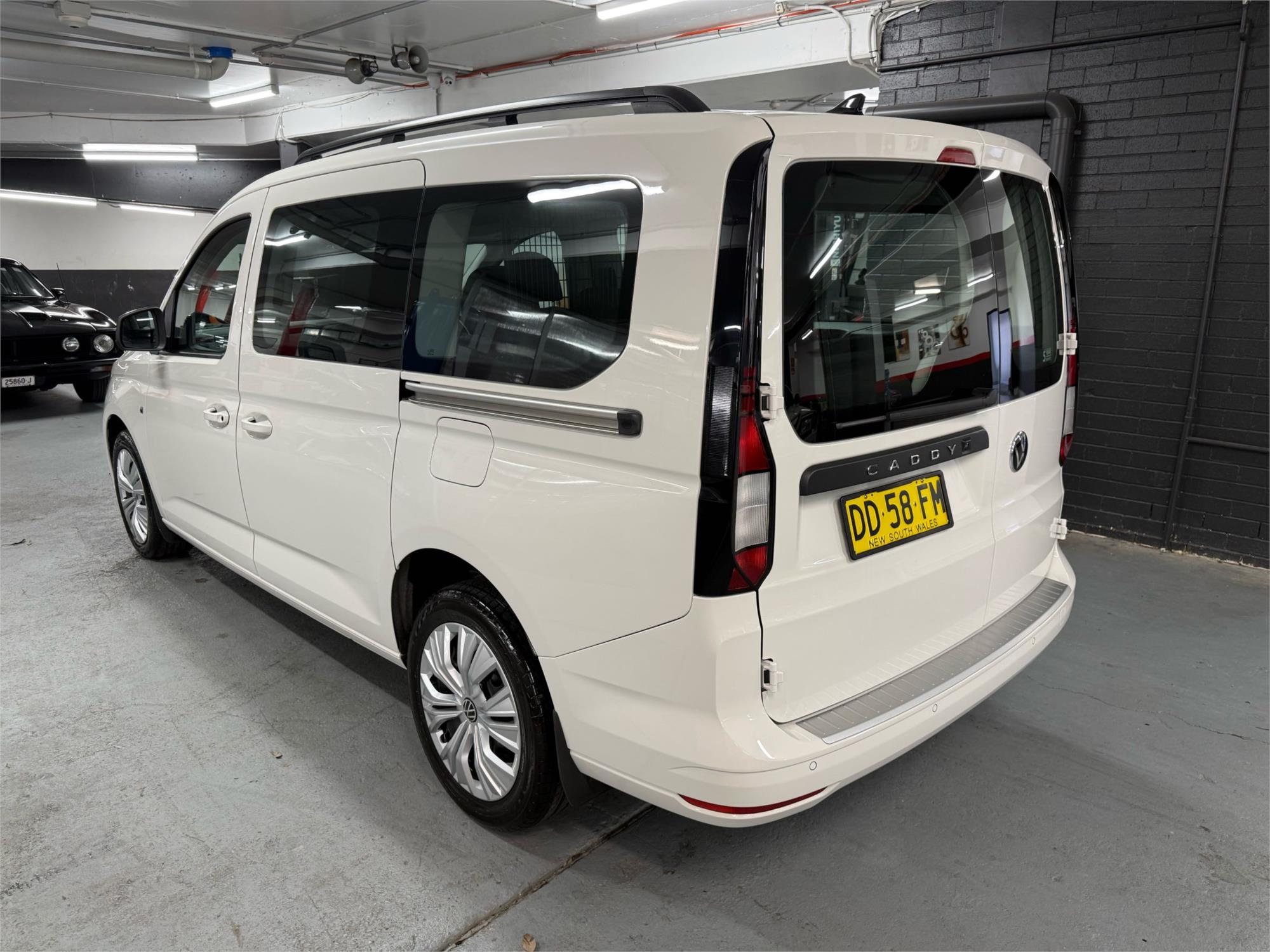 2022 VOLKSWAGEN CADDY 5 - View 4