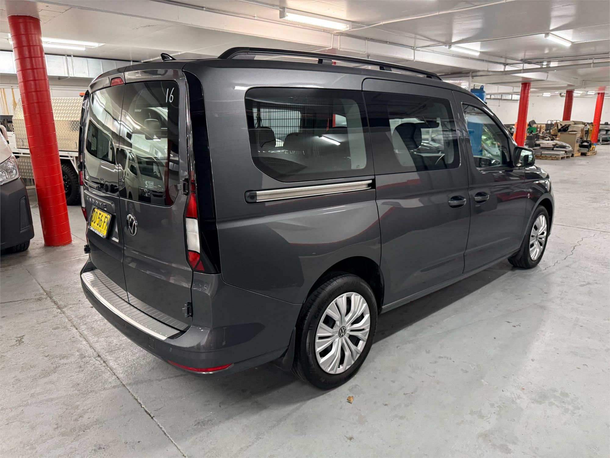 2022 VOLKSWAGEN CADDY 5 - View 3